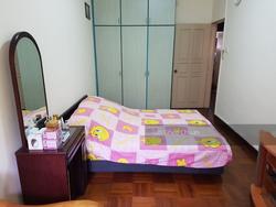 townhouse-condominium photo thumbnail #8